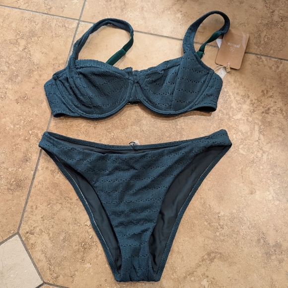 Berlook / NWT / Elegant Dark Green Large Bikini set - Picture 1 of 3